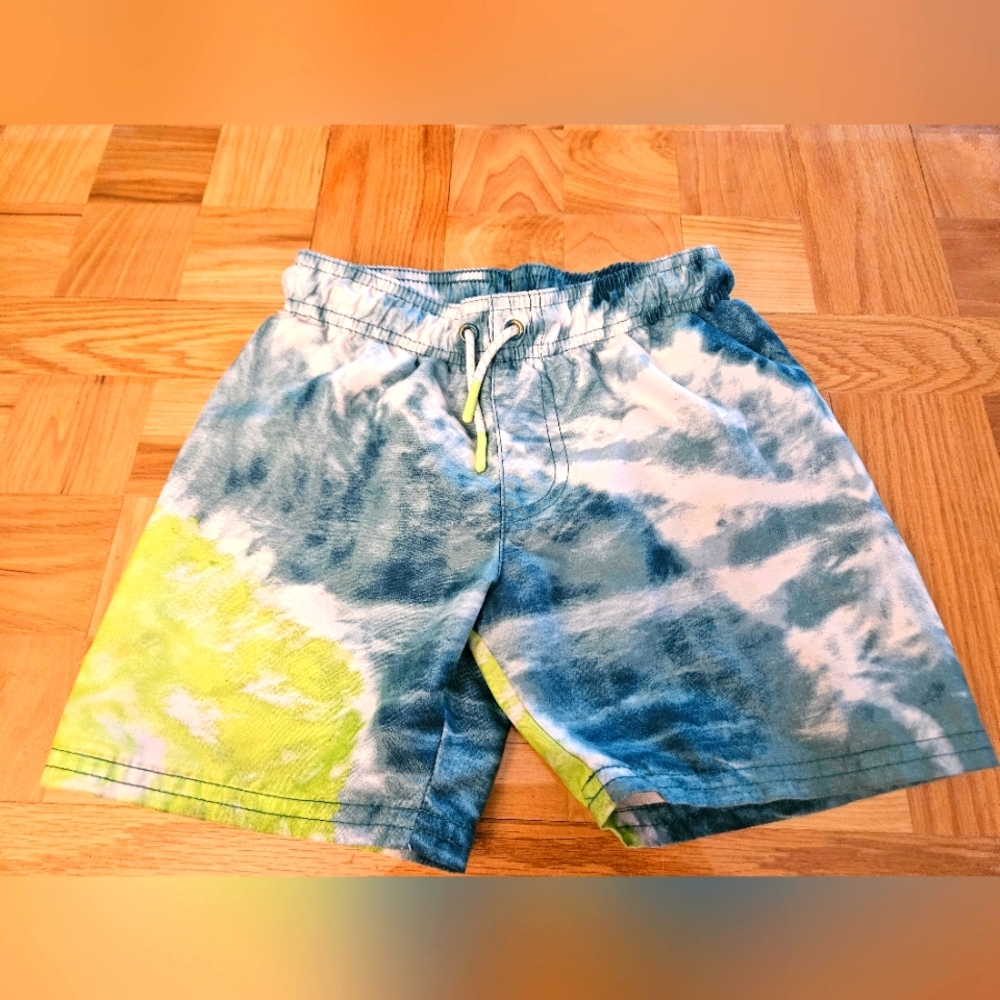 Cat & Jack Boy's Green Tie-Dye Shorts